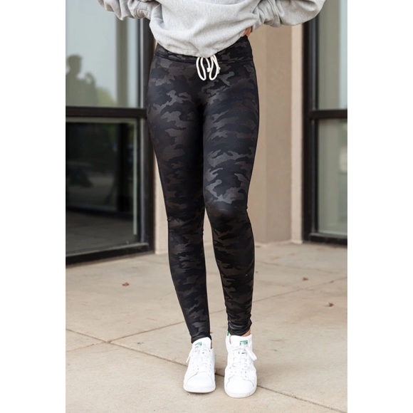 SPANX Pants - Spanx Faux Leather Camo Leggings